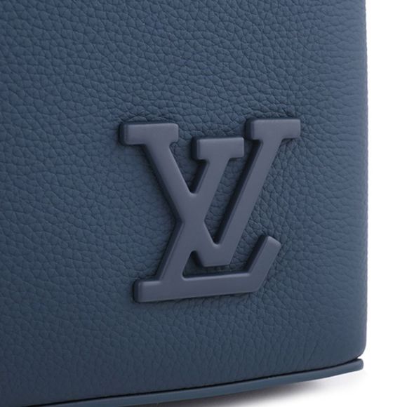 Louis Vuitton Clutch Blue - Picture 7 of 9